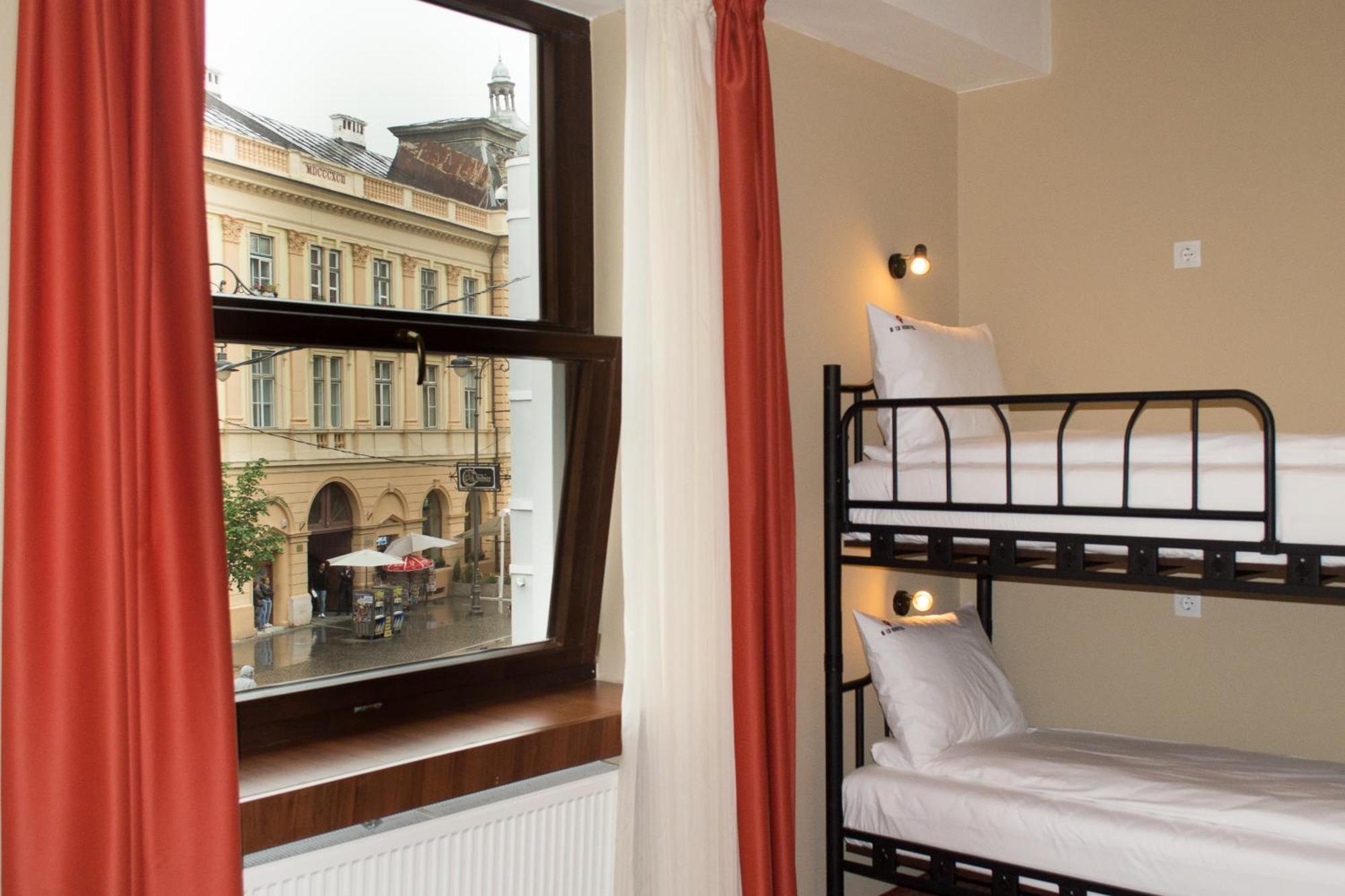B13 Hostel Sibiu Ngoại thất bức ảnh