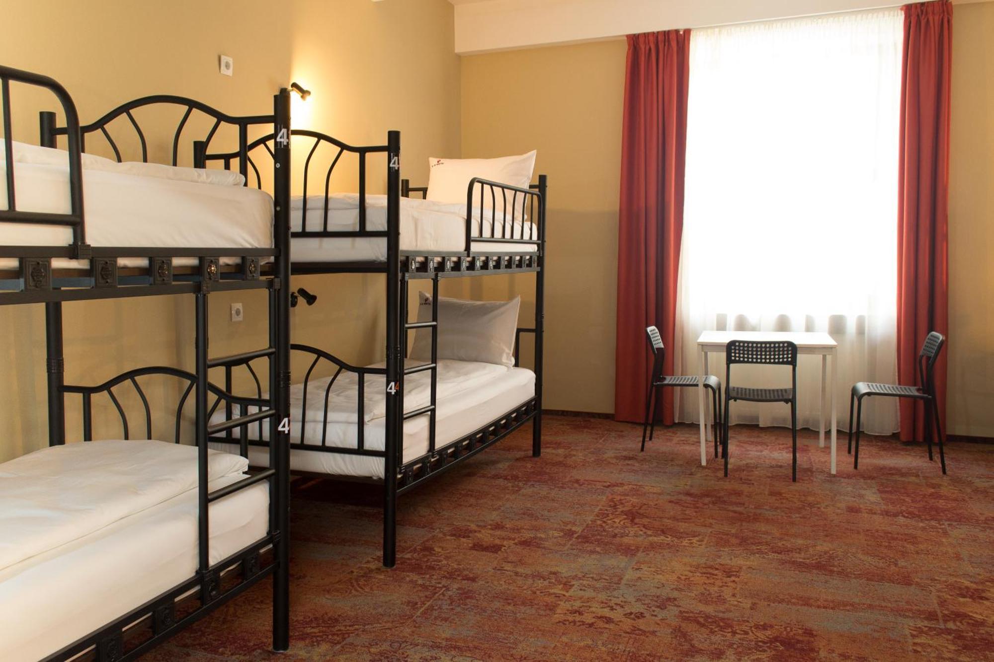 B13 Hostel Sibiu Ngoại thất bức ảnh